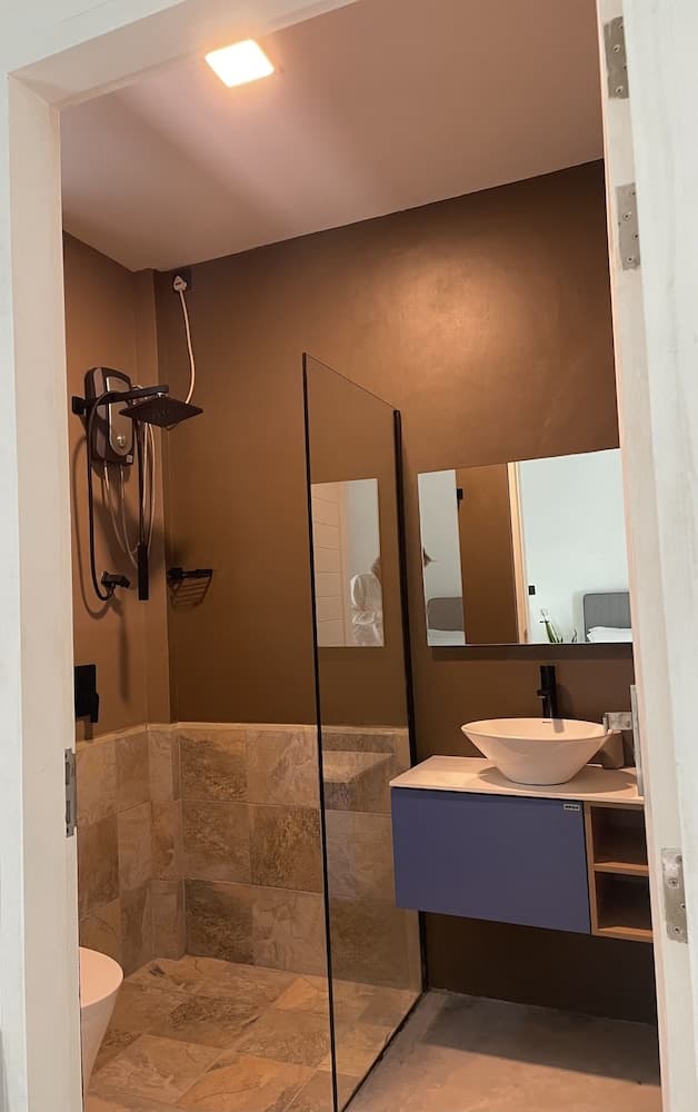 EQ Surf Retreat - View 4