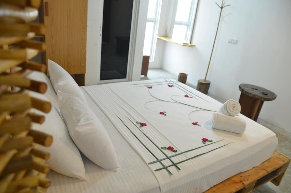 Islandbreak - View 12