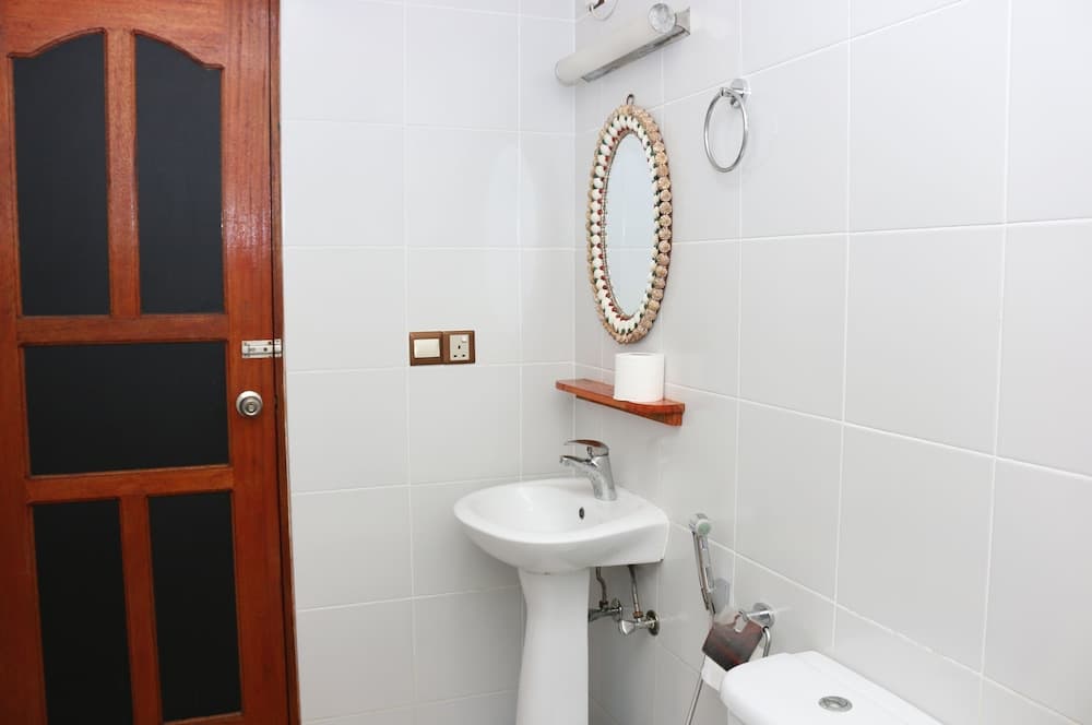 Mathiveri Lodge - View 11