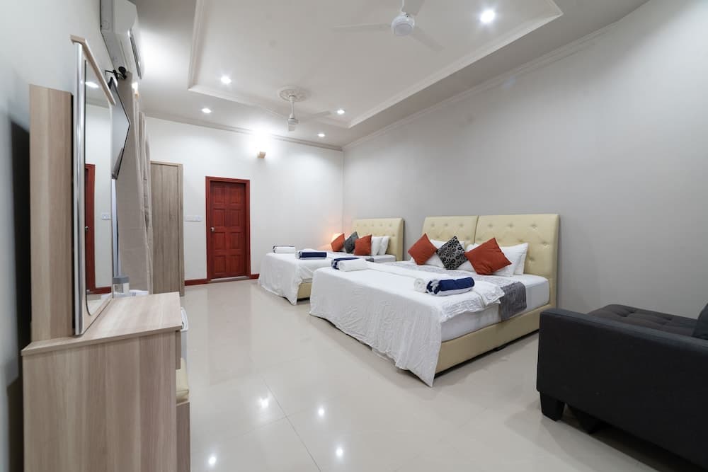 Ukulhas Beach Inn - View 182