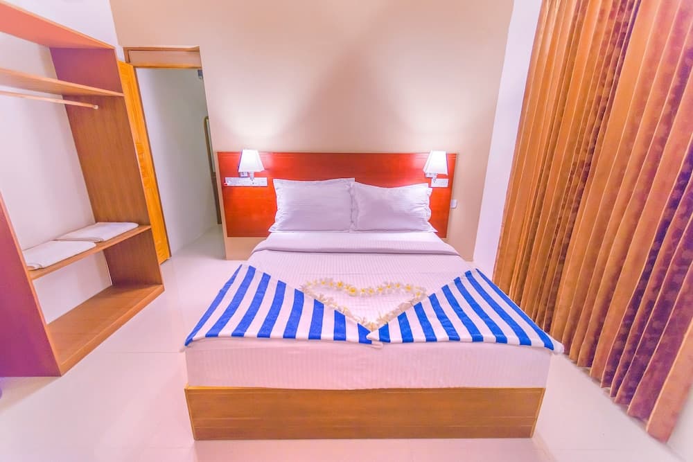 South Ari Dive Center - View 19