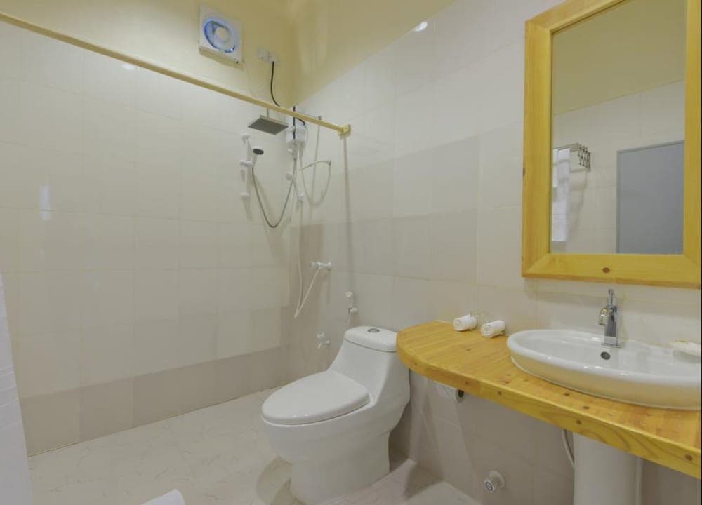 Thoddoo Retreat - View 23