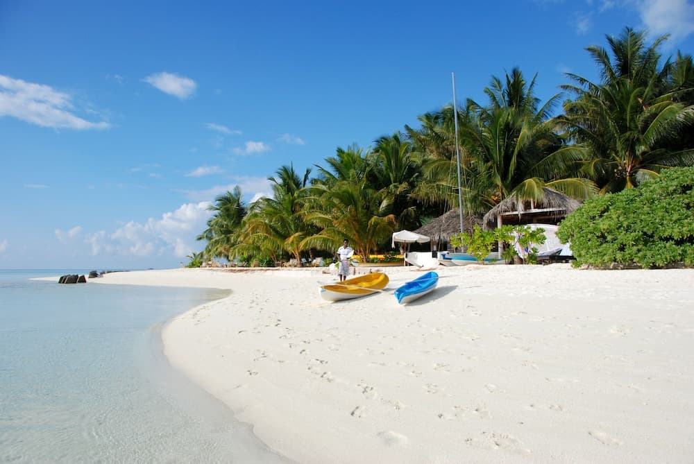 Vilamendhoo Island Resort & Spa - View 13