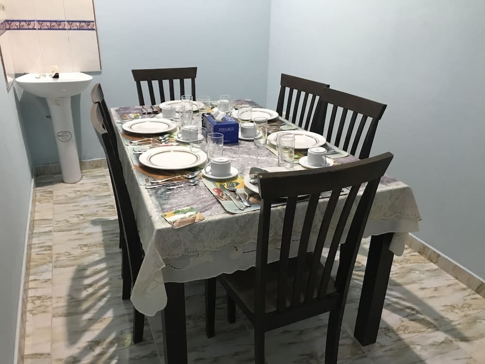 Huvadhoo Inn - View 3