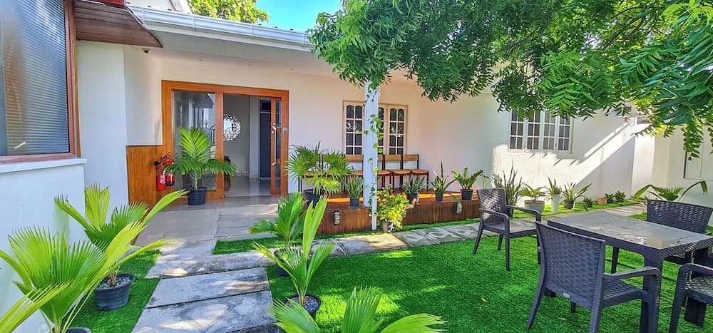 Turtle Inn Dharavandhoo - View 8