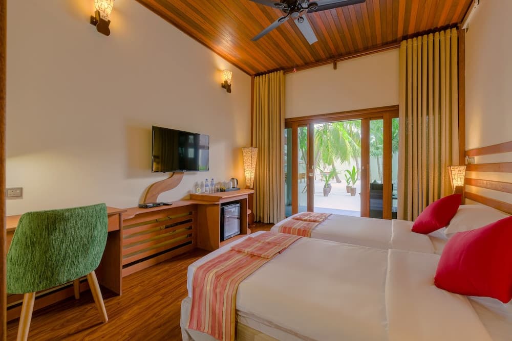 Araamu Hotels Maldives - View 66