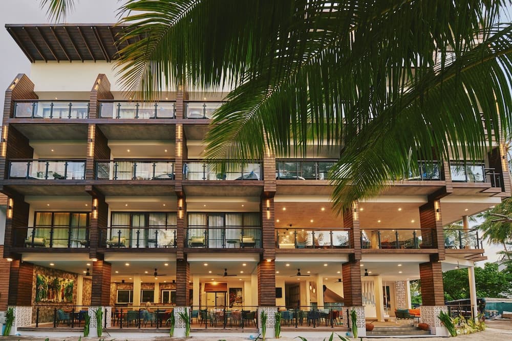 Beach Hotel Dhigurah - View 22