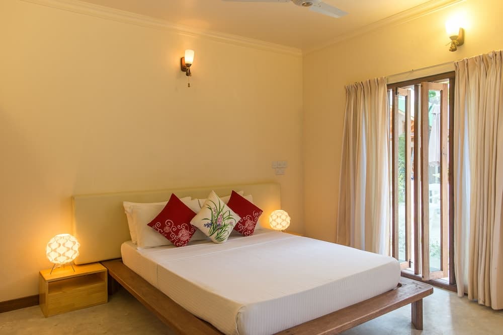 Thoddoo Retreat - View 21