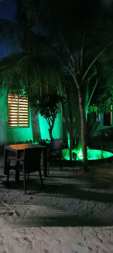 Manta Sky Inn - View 12