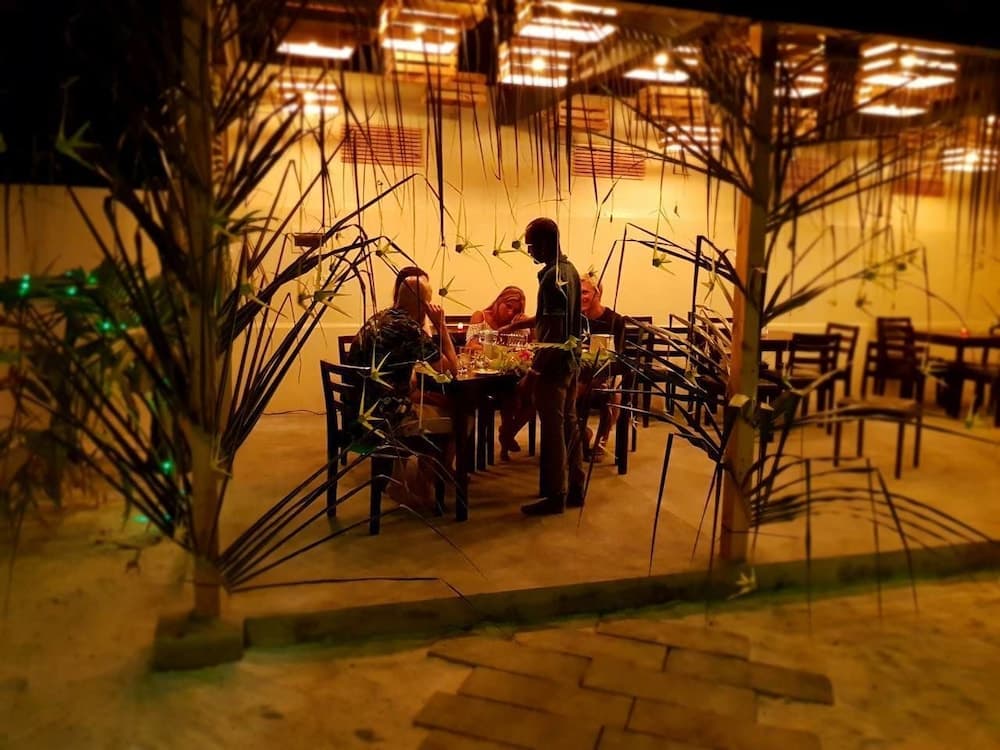 Omadhoo Inn - View 39