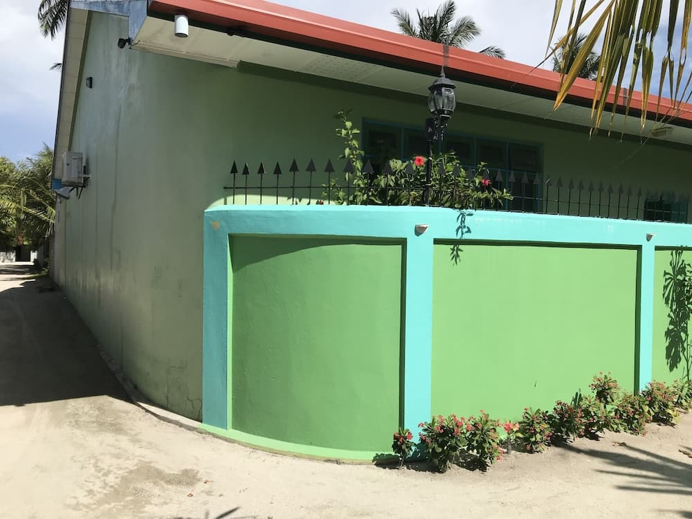 Sunnyside Maamendhoo - View 1