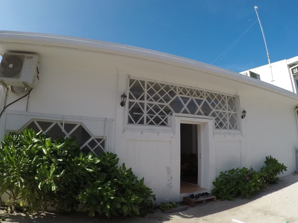 Island Side Gulhi - View 20