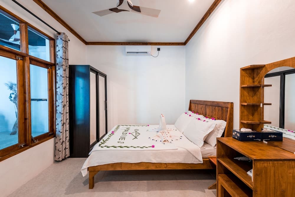 Ithaa Beach Maldives - View 42