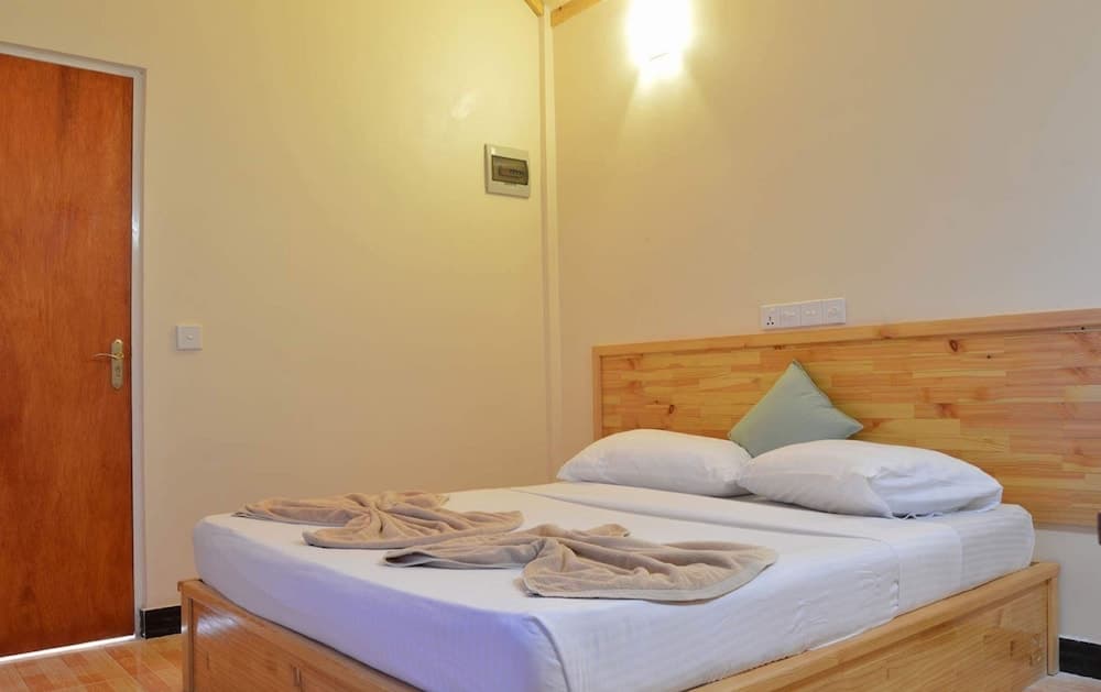 Local Island Inn - View 33