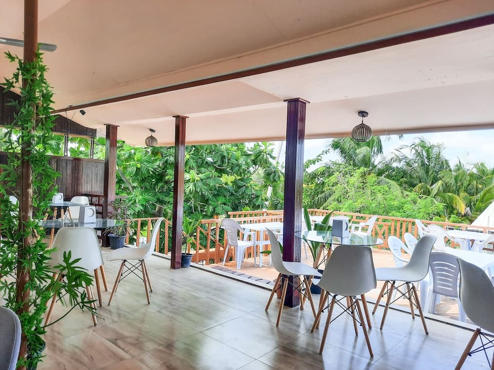 Hide Inn Blue - View 27