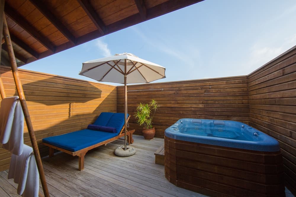 Vilamendhoo Island Resort & Spa - View 99