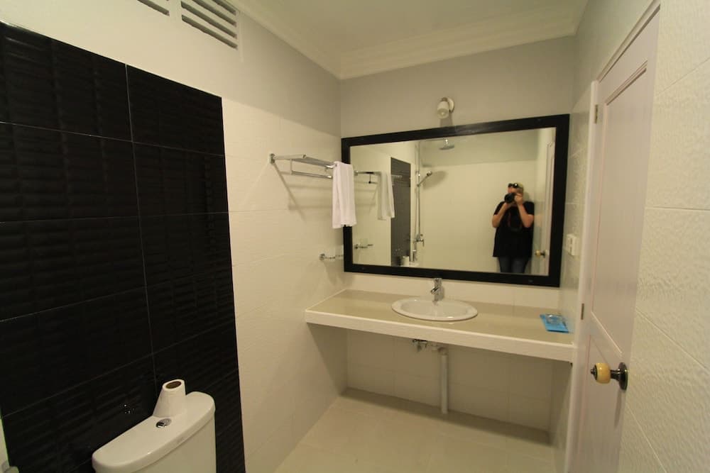 Local Island Inn - View 35