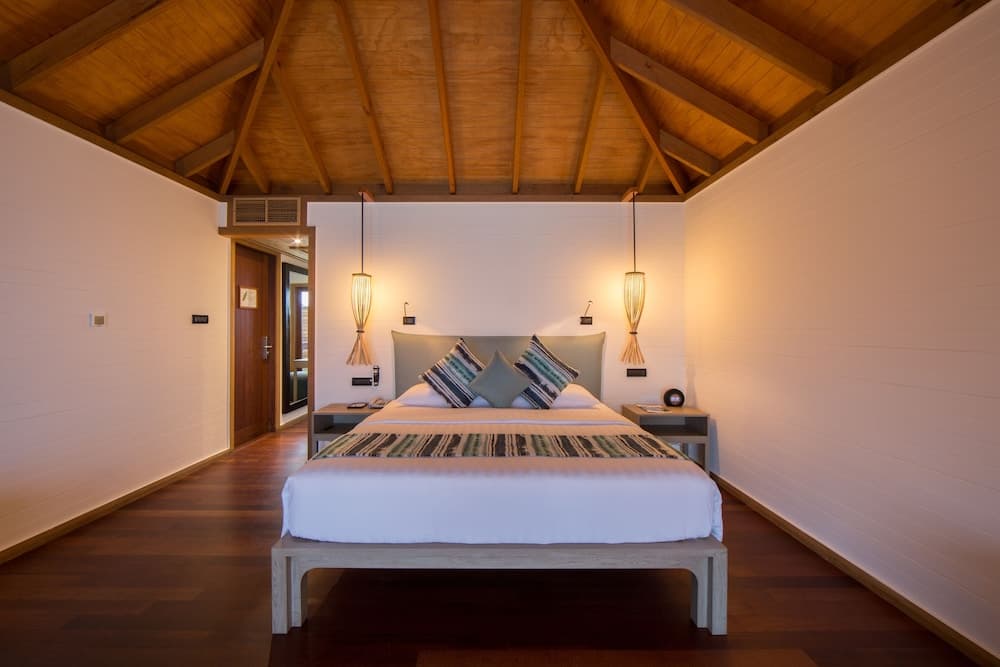 Vilamendhoo Island Resort & Spa - View 11