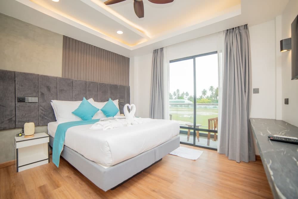 Whaleshark Beach - View 17