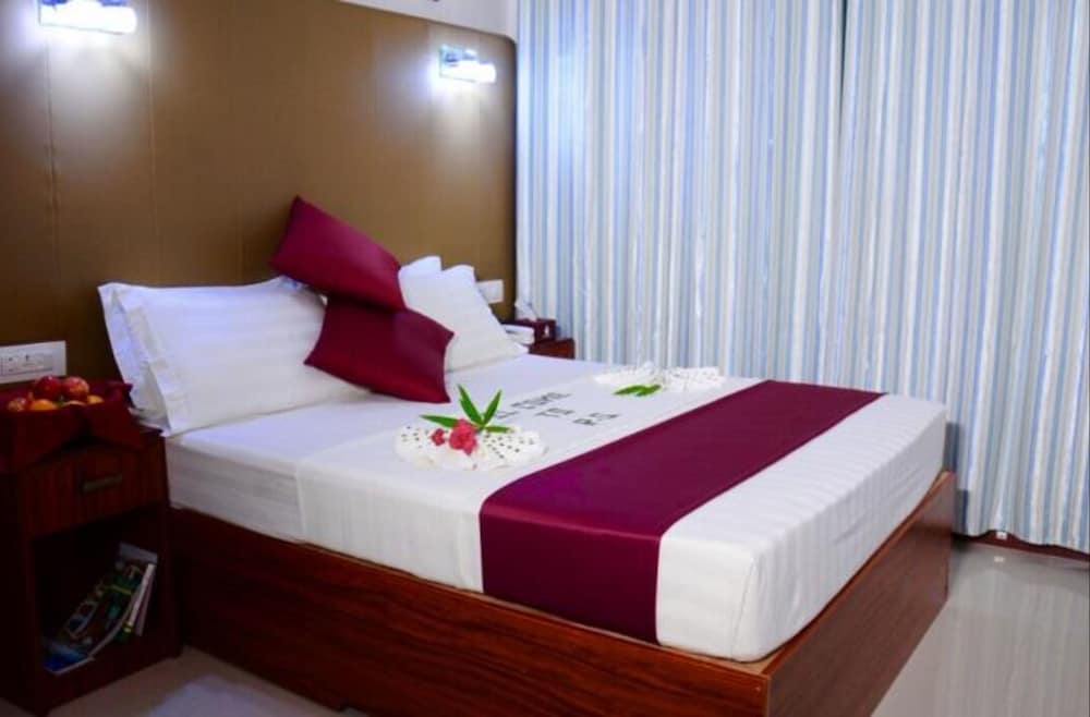 Royal Quest - View 2