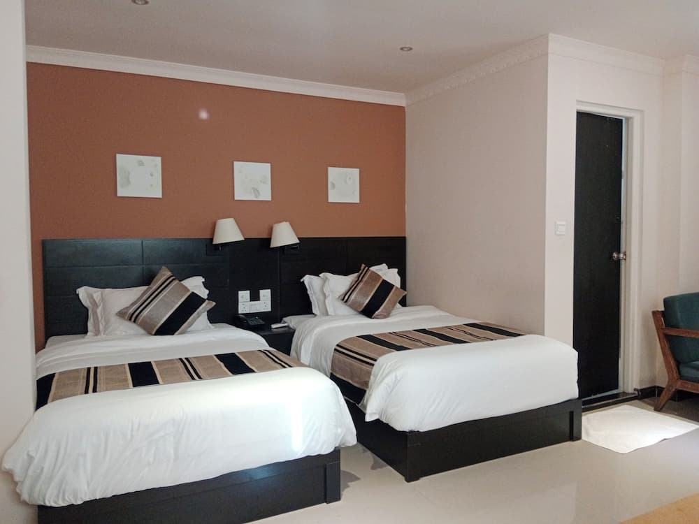 Lagoon Lodge - View 7