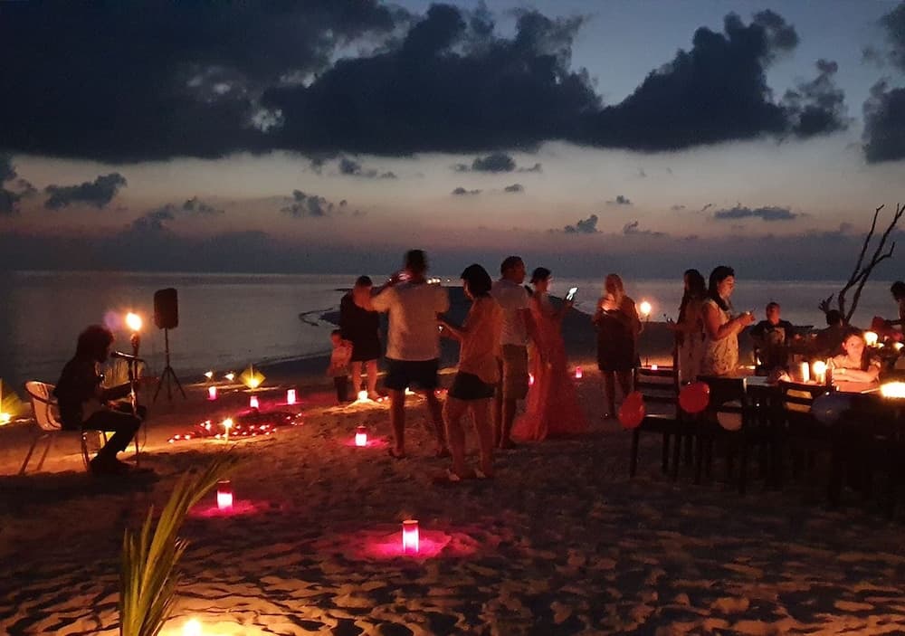 Omadhoo Inn - View 2