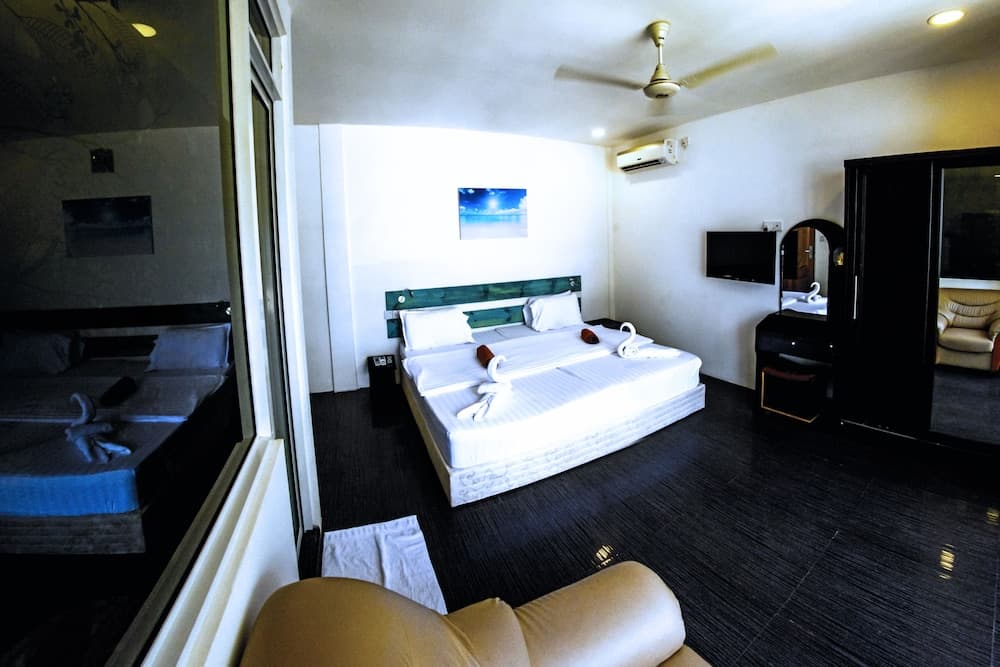 Seven Corals - View 50