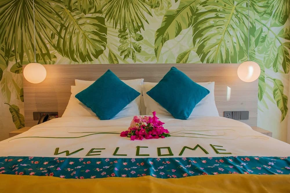 Beach Hotel Guraidhoo - View 13