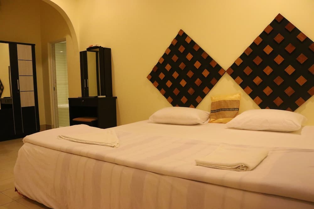 Ras Beach Inn - View 10