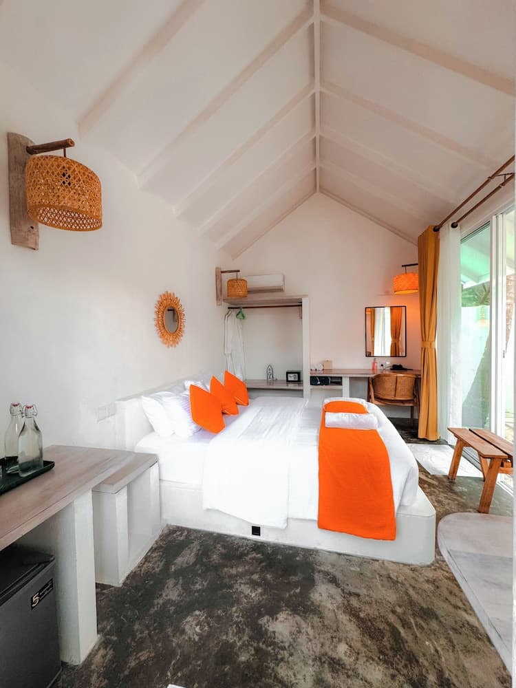 101 Retreat - View 10