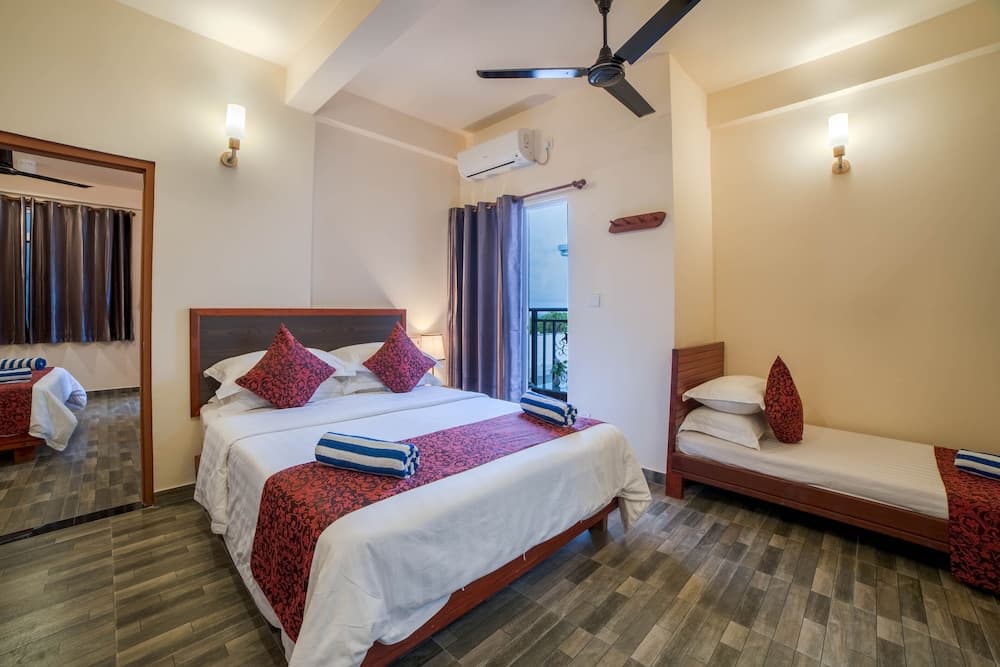 Paguro Beach Inn - View 10