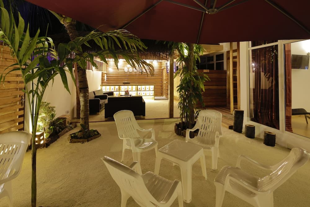 Shallow Lagoon Rasdhoo - View 3