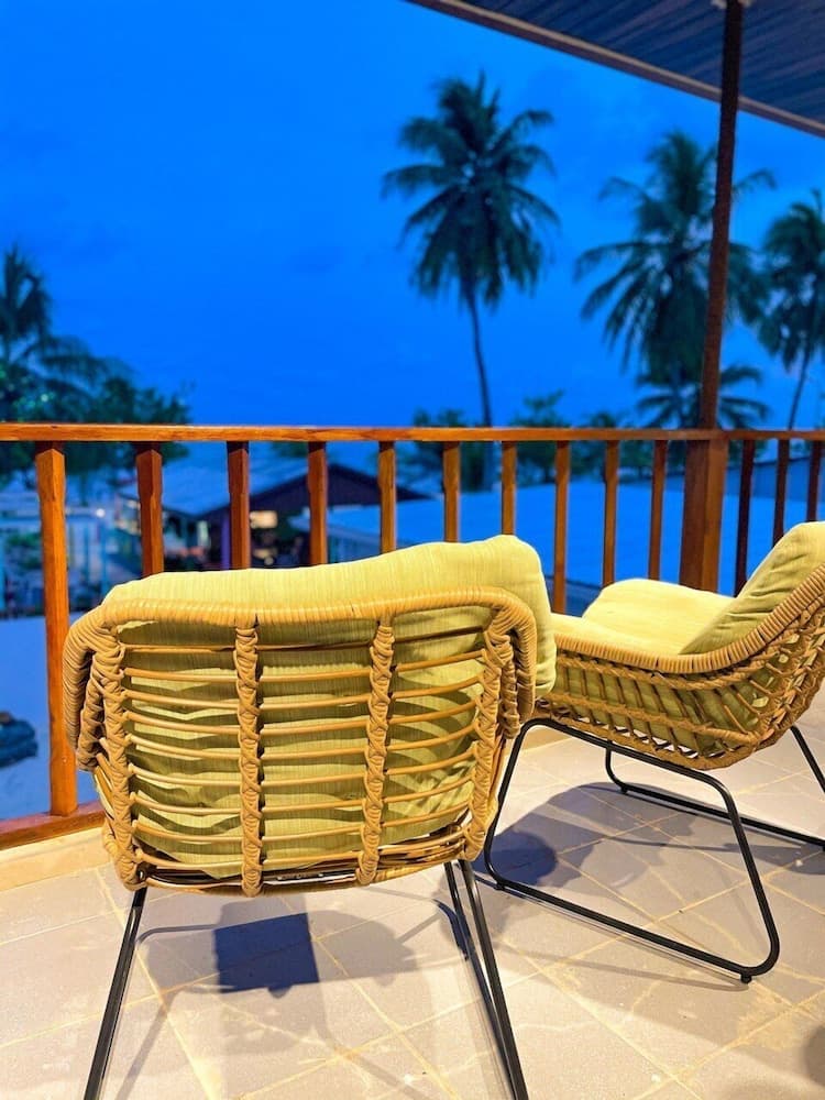 Fatims Beach House Maafushi - View 15