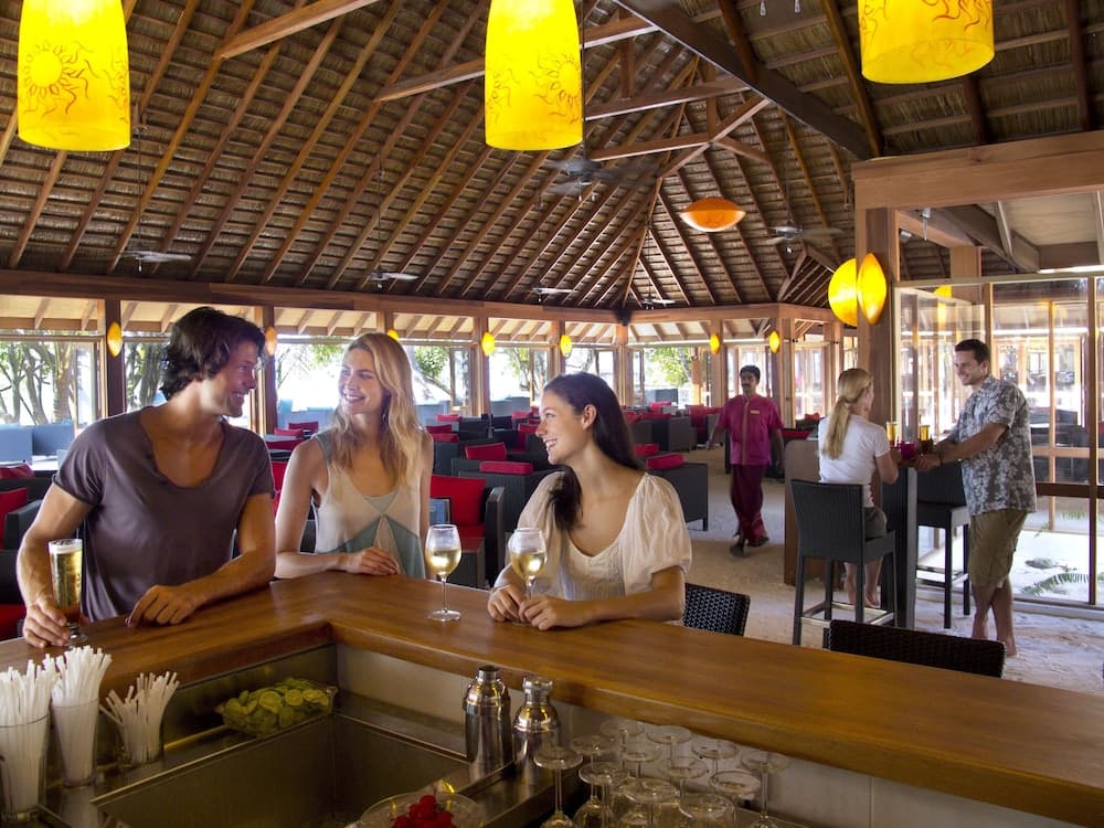 Vilamendhoo Island Resort & Spa - View 52