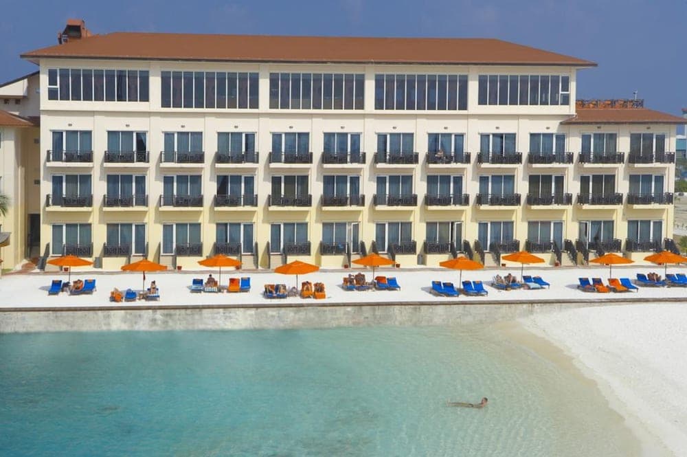 Hulhule Island Hotel - View 47