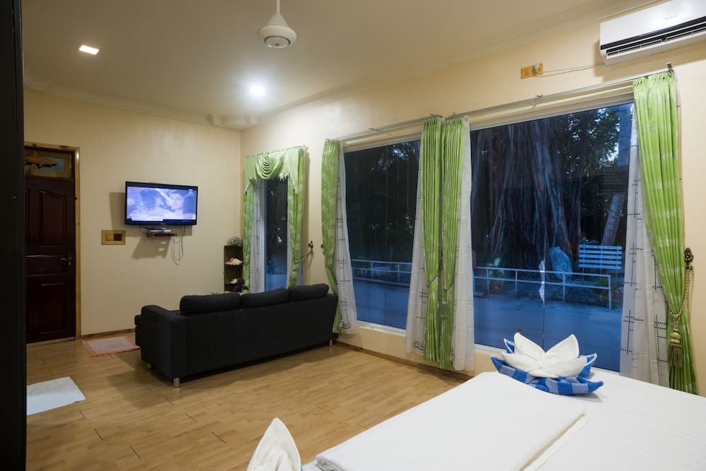 Coral Reef View Inn - View 25