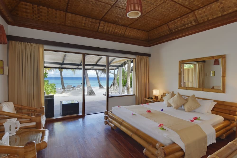 Angaga Island Resort & Spa - View 17