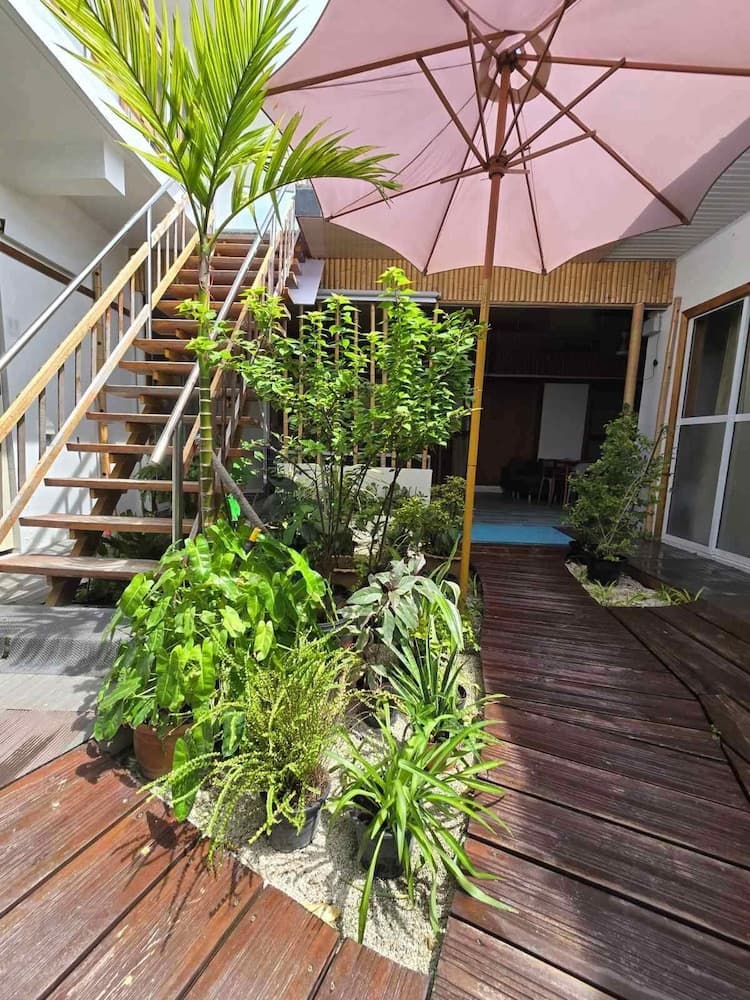 Sun & Surf - View 22