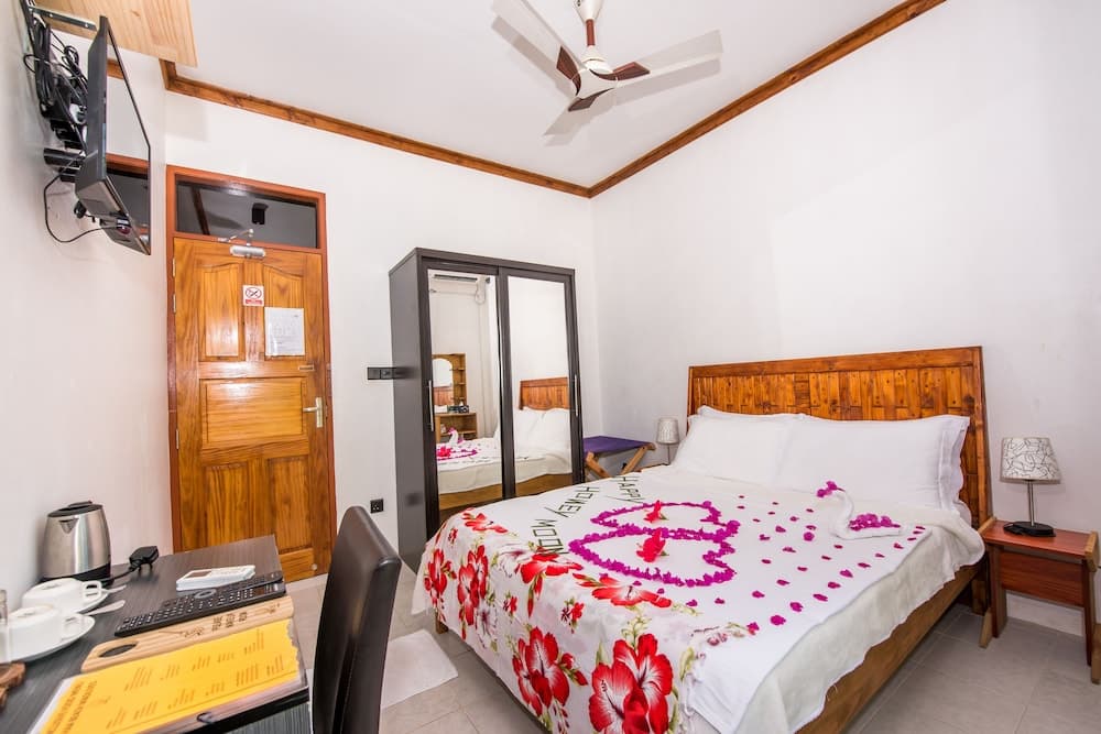 Ithaa Beach Maldives - View 37