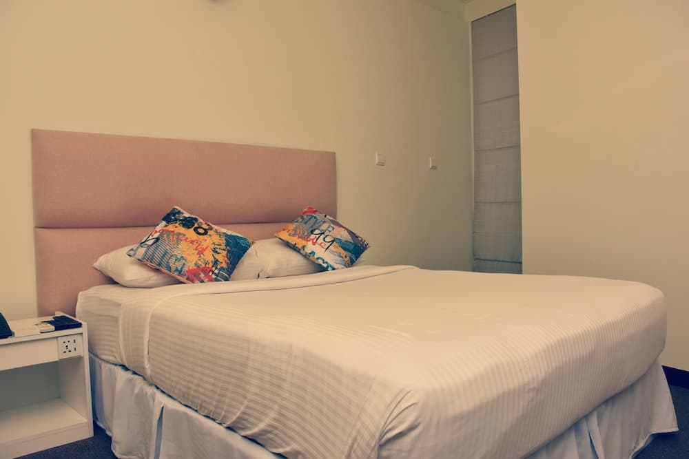 Local Escape Boutique - View 21