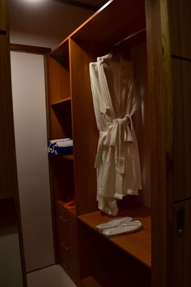 Millennium Island Residence - View 23