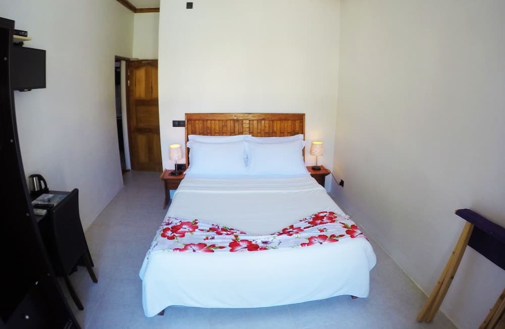 Ithaa Beach Maldives - View 17