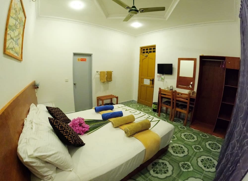 Adroit Beach Inn - View 97