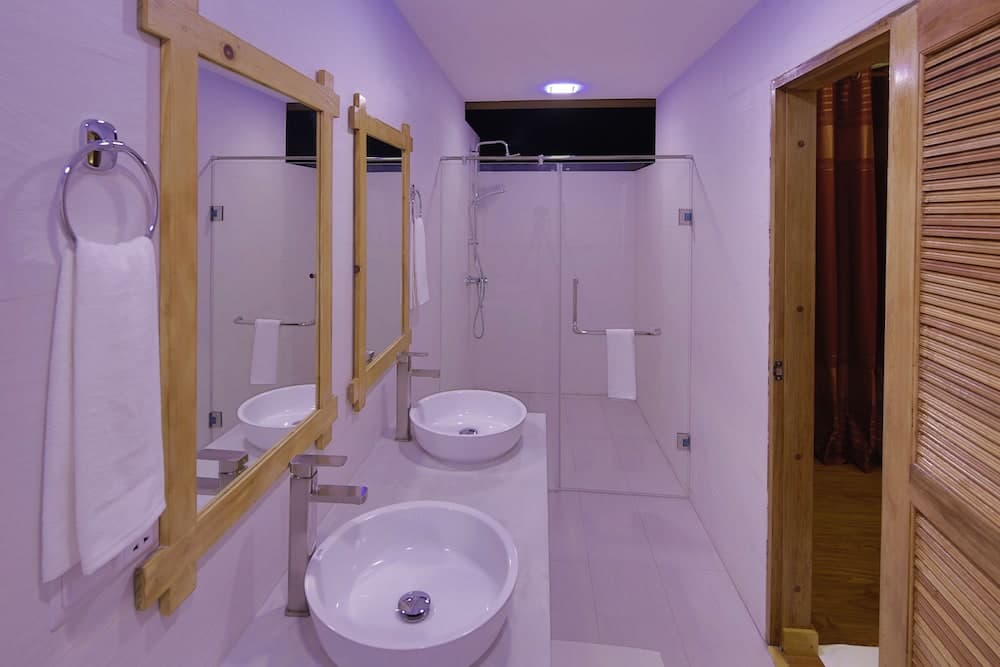 Shallow Lagoon Rasdhoo - View 33