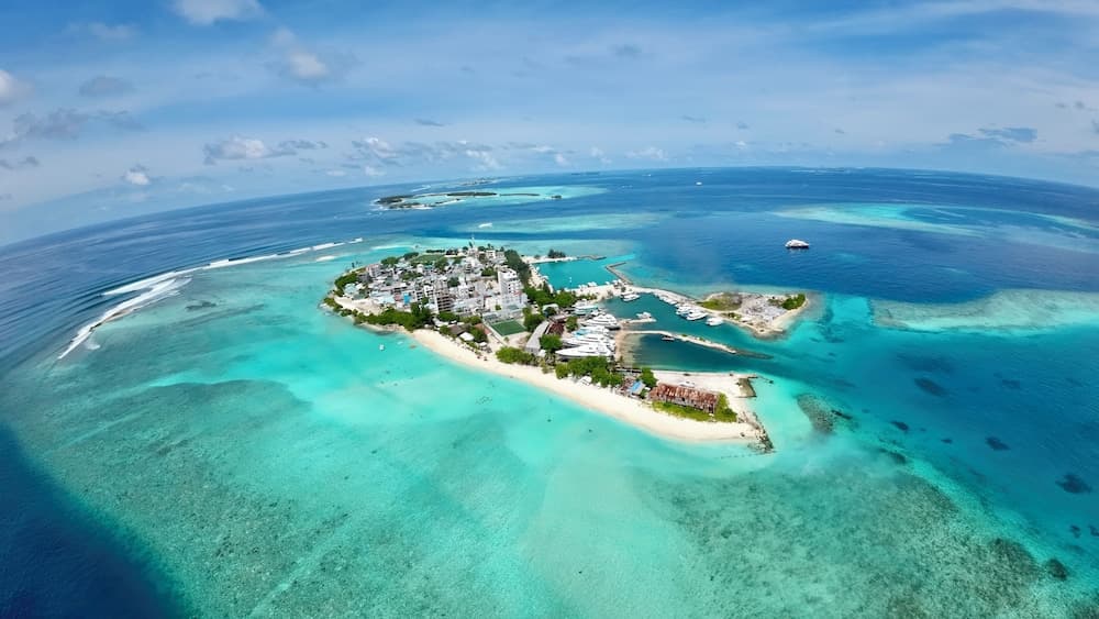 Avyanna Gulhi Beach - View 20