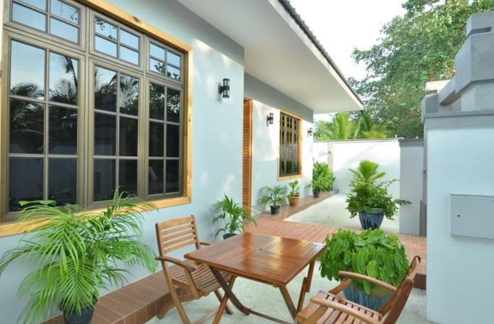 Beach Residence - View 3