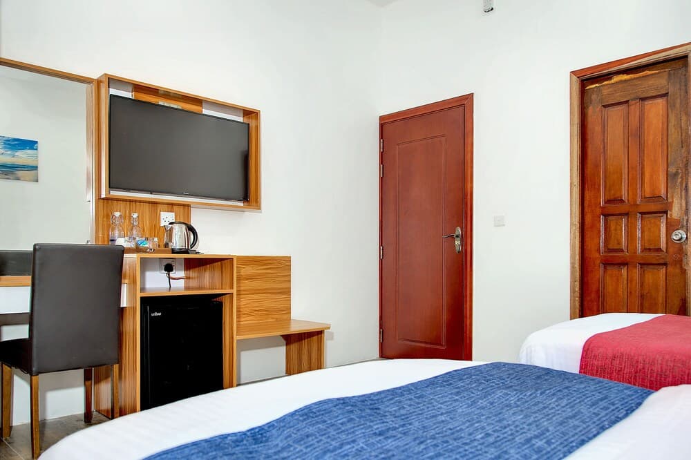 Manta Sky Inn - View 9