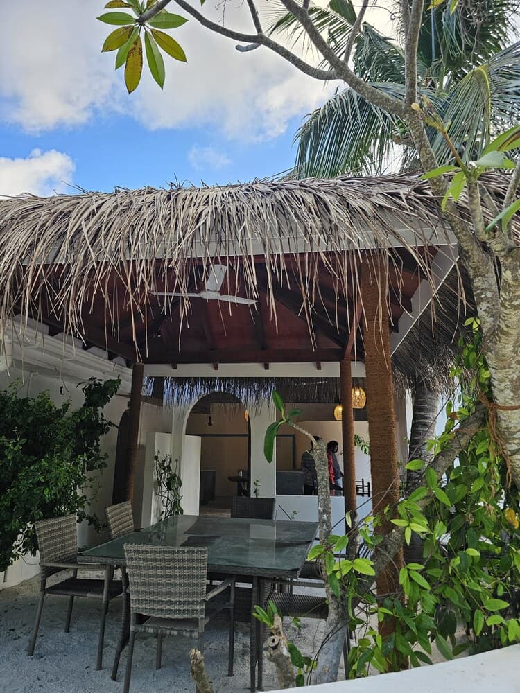 Island Luxury Fehendhoo - View 11