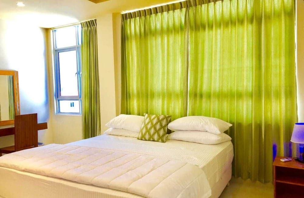 Contento Retreat - View 5