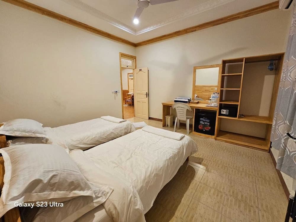 Kuri Himandhoo Inn - View 1